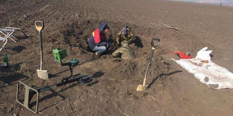 В Новосильском районе поисковики обнаружили останки шести красноармейцев