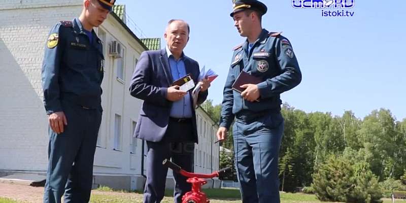 Сотрудники МЧС проверили готовность летних лагерей к отдыху юных орловчан.