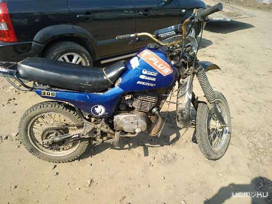 В Орле мотоцикл въехал в попутную иномарку