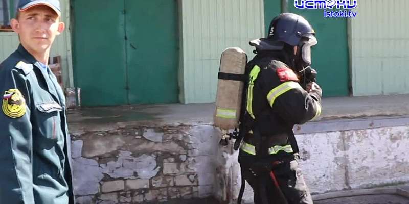 В Орле горел дом по адресу Кромской проезд, 4