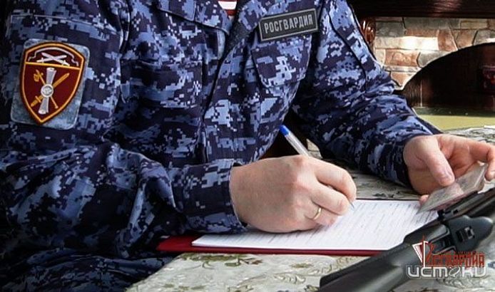 Орловчанка добровольно сдала в Росгвардию ружьё и патроны покойного мужа 