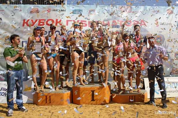 На главной площадке лета в Орле разыграли Кубок губернатора по пляжному волейболу