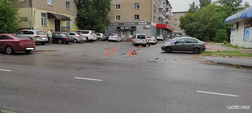 На Приборостроительной в Орле иномарка сбила велосипедистку