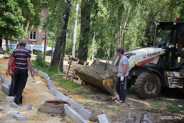 На благоустройство дворовых территорий в деревне Жилина уйдет 29 миллионов рублей На благоустройство дворовых территорий в деревне Жилина уйдет 29 миллионов рублей