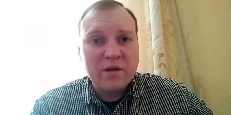 Глава депздрава Петчин пообещал найти способы поднять зарплату водителям скорой помощи