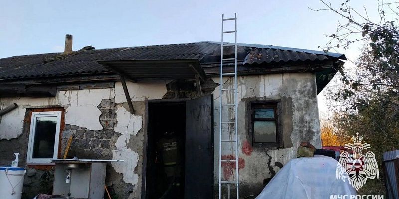 Накануне орловские пожарные тушили дом. А также были найдены минометная мина и артснаряды времен ВОВ