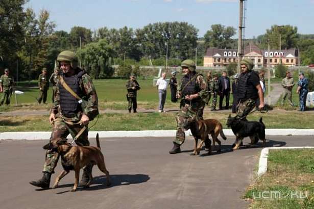 В Орловской области прошли тактико-специальные учения «Метель-Кромы-захват»