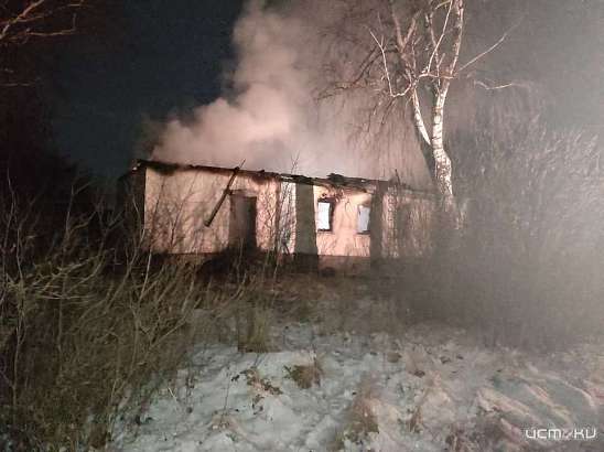 По факту гибели мужчины при пожаре в Ливенском районе проводится проверка
