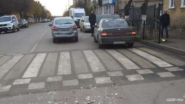 В Ливнах девушка на иномарке «догнала» попутную «Ладу»