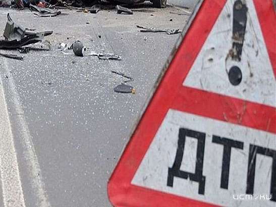 Под Орлом «ВАЗ» врезался в «КАМАЗ». Водитель легковушки получил травмы