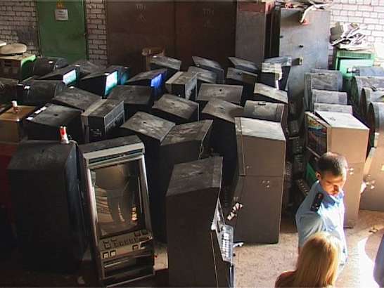 500 игровых автоматов были отправлены под пресс