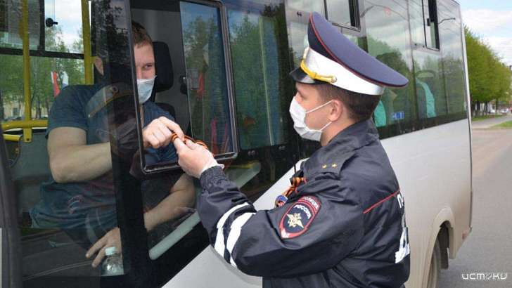 «Георгиевская ленточка»: орловские правоохранители стали участниками акции