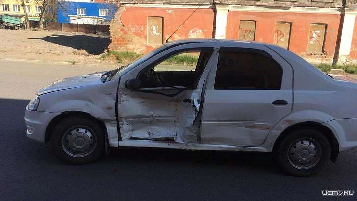 В Орле на перекрестке не разъехались авто