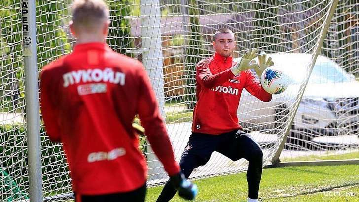 Орловский футболист Селихов впервые за 446 дней сыграл за «Спартак»