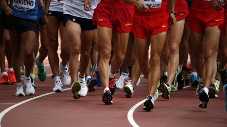 Орловские школьники выполнили задания по легкой атлетике с элементами футбола и баскетбола