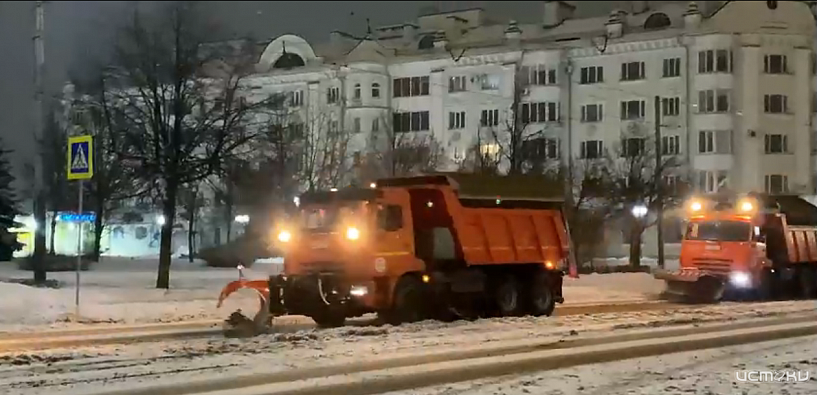 Власти Орла отчитываются об уборке улиц от снега и наледи. Жители города их отчётам не верят