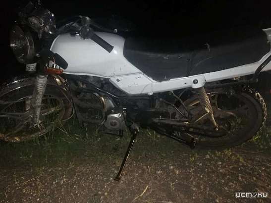 Орловчанин без прав не справился с мопедом без номеров