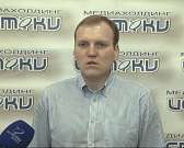 В аварийном доме обрушилась стена, "Зеленая роща" осталась без директора, пенсионеры требуют отмены безлимитных проездных. Новости за 90 секунд