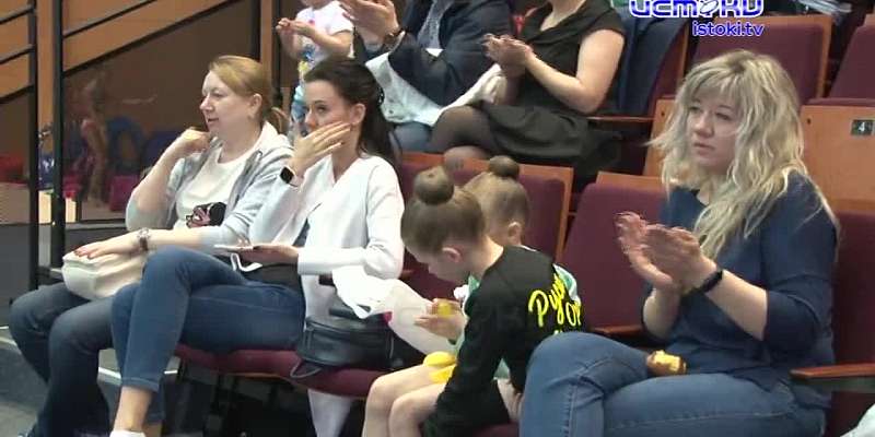 Юные гимнастки со всей страны слились в танце! На орловском ковре на три дня играла "Мелодия весны"