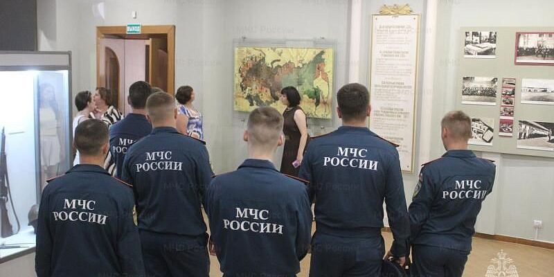 Молодым специалистам МЧС России рассказали о героической истории Орловщины.