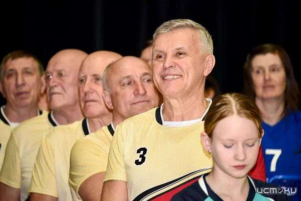 В Орле открыли Кубок России по волейболу среди команд ветеранов