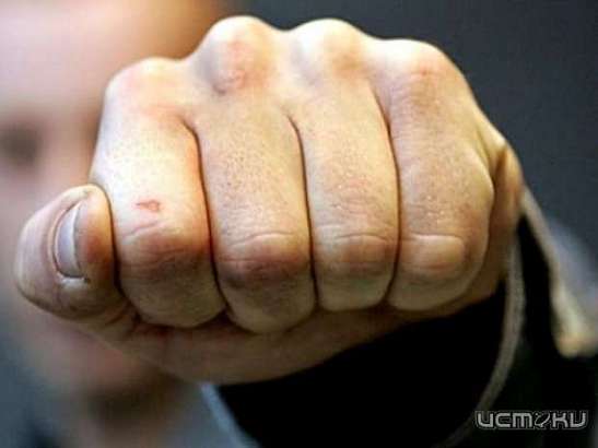 Житель Глазуновского района до смерти избил знакомого