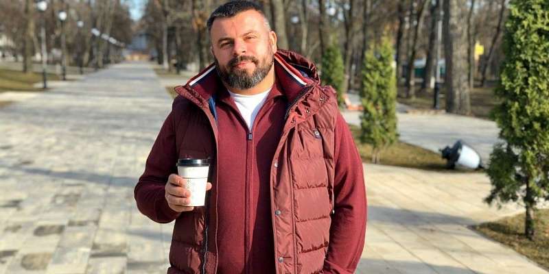 Лежнев решил не раскрывать подробности детективной истории нашему телеканалу