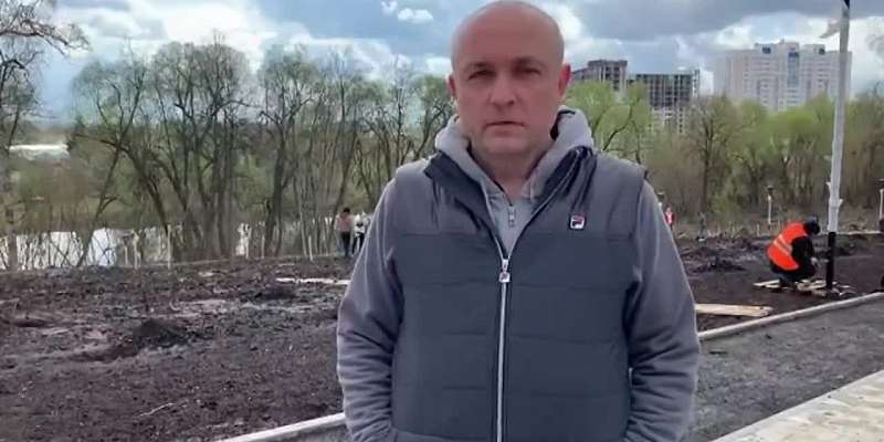 Юрий Парахин присоединился к акции "Сад памяти".