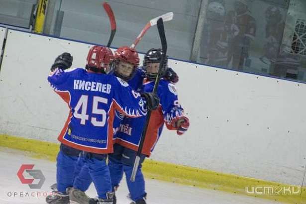 «Белые Орлы» разгромили серпуховскую «Звезду»