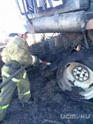 Вчера в Орловской области сгорели два комбайна