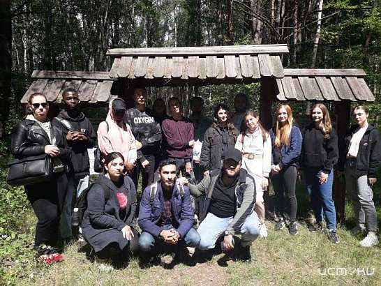 Студенты Орловского Медицинского института познакомились с лекарственными растениями средней полосы России, произрастающими в национальном парке «Орловское Полесье»