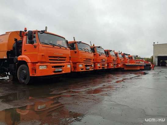 Правительство Москвы передало Орлу 23 машины: для зимнего и летнего содержания города