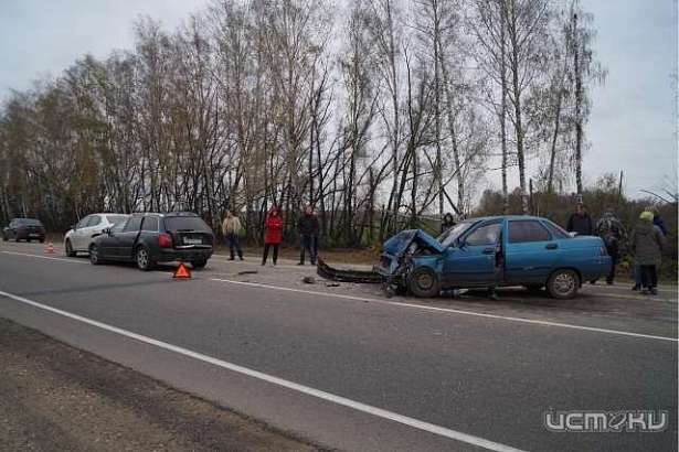 ДТП в Орловской области: автоледи «собрала» три машины