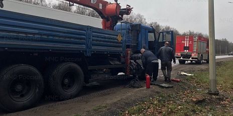На орловской трассе на ходу загорелся КамАЗ