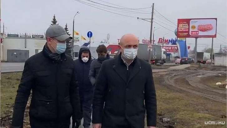 Мэр Орла поехал ругаться на подрядчиков и снял 30 сторис для «Инстаграма»