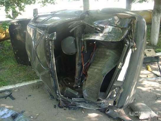 В Ливнах опрокинулся ВАЗ. Пострадали все, кто находился в авто