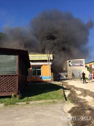 Накануне в Северном районе Орла спасатели тушили шашлычную