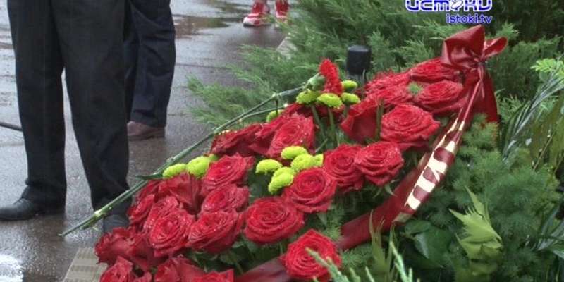 Война унесла жизни 27 миллионов человек: несмотря на ливень, в Орле почтили память погибших 