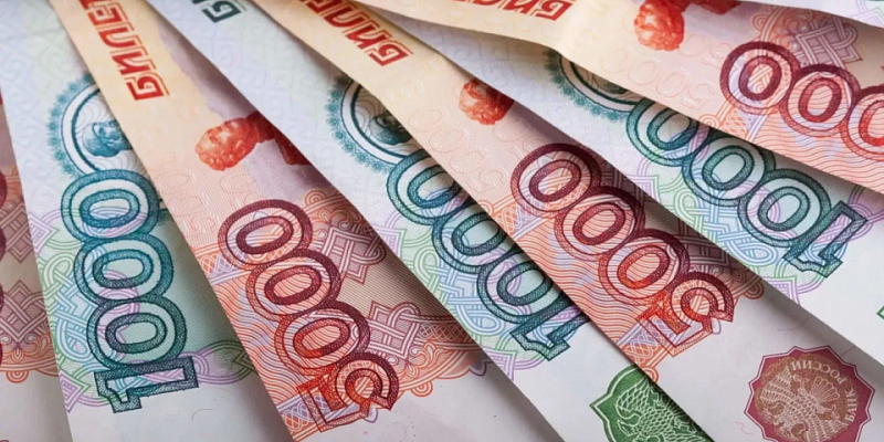 Клычков увеличил оклады чиновников 