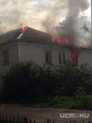 В Орле горел расселенный дом