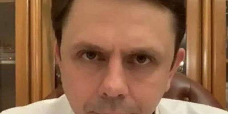 А. Клычков: "Интересно, Светик откуда этой информацией владеет?"