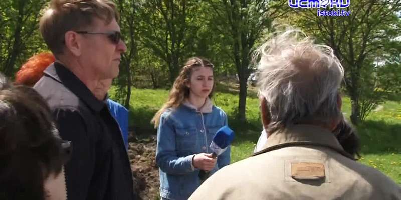 Подарок к дачному сезону. Жителей улицы Пархоменко практически отрезали от их садов и огородов. Единственную калитку, через которую они могли попасть ...