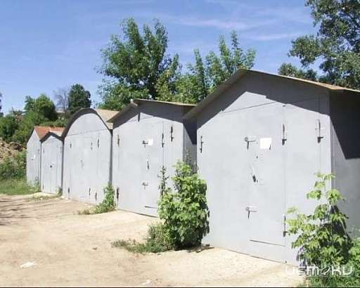 Самовольно построенные гаражи снесут