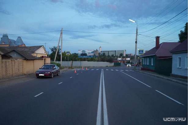 В Орле на зебре 20-летнюю девушку сбил автомобиль
