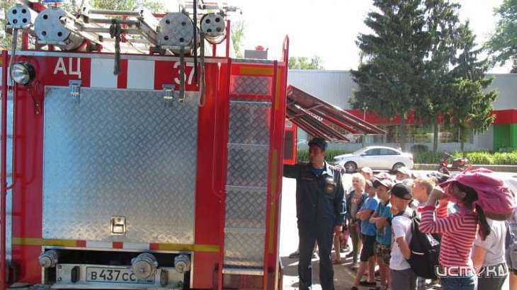 Орловские спасатели принимали экскурсию школьников