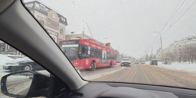 Средиземноморский циклон принёс на орловщину непогоду.