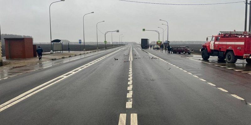 В Орловской области водитель «Жигулей» протаранил большегруз