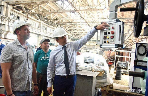 Почему орловские экономические зоны проиграли борьбу за крупных инвесторов спросили губернатора Клычкова.