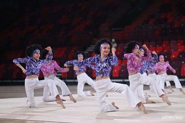 Орловские спортсменки стали серебряными призёрами Международного соревновательного марафона в формате Гимнастрады