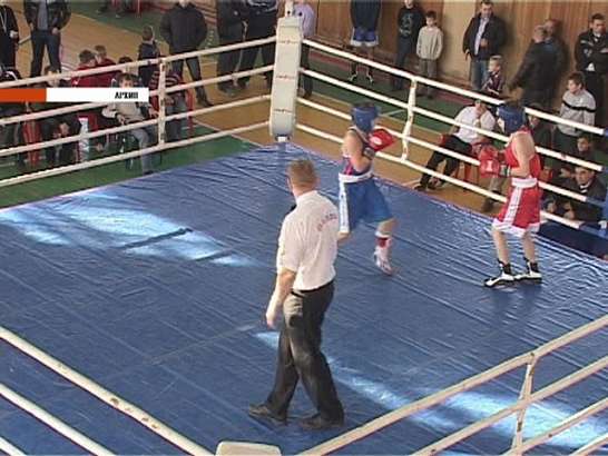 Бокс в Ливнах